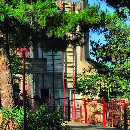 Les Balcons De Canigou Hotel